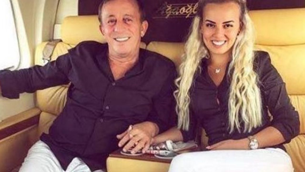 Ali Ağaoğlu: Çantalar Değil Kullananlar Benim Malım!