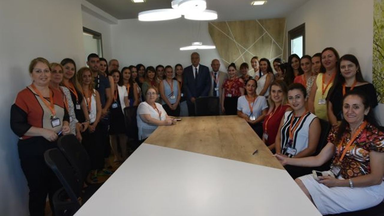 Girne Belediye Başkanı Güngördü, Doğa Koleji’ni Ziyaret Etti