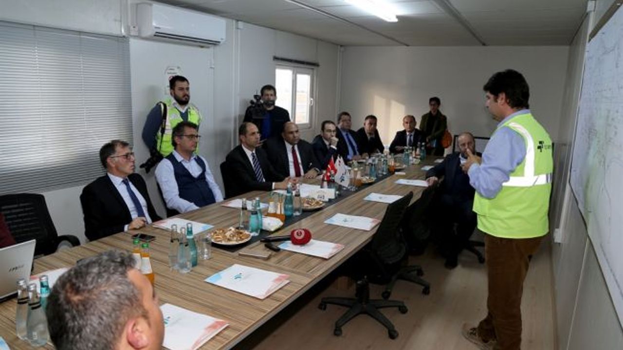 Erhürman, Özersay ve Atakan yeni Ercan Havalimanı inşaatında incelemelerde bulundu