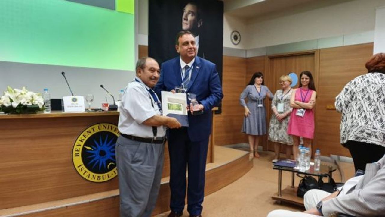 KAÜ Rektörü Prof. Dr. Özgöker, uluslararası güvenlik ve göç zirvesine, davetli konuşmacı olarak katıldı