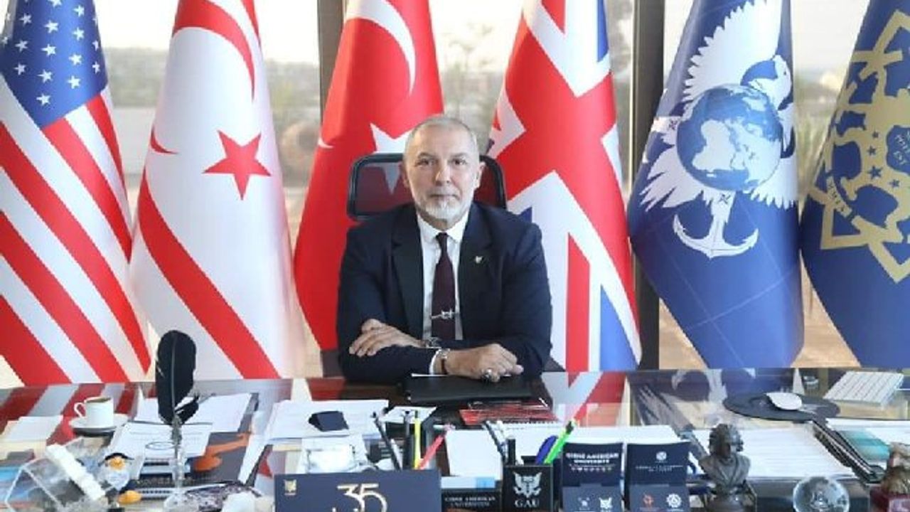 Girne Amerikan Üniversitesi Kurucu Rektörü Serhat Akpınar, yeni yıl dileklerini kamuoyu ile paylaştı