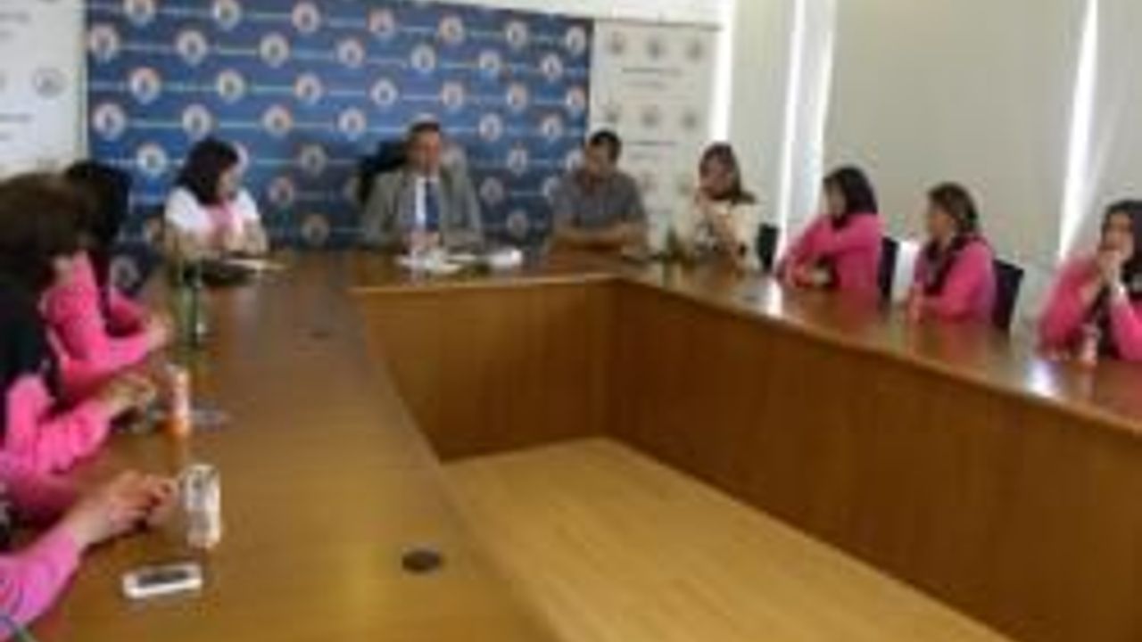 Gazimağusa Belediye Başkanı Arter Amasya Çalışan Kadın Arılar Grubu’nu Kabul Etti