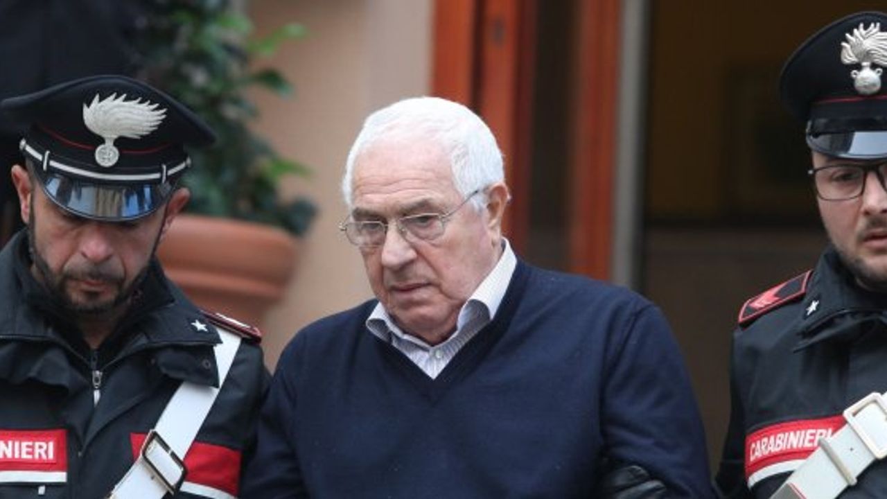 İtalya\'da Cosa Nostra\'nın \'babası\' Dahil 46 Mafya Üyesi Gözaltında