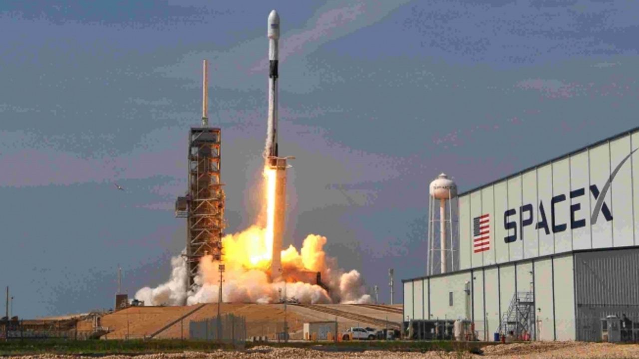 Spacex yeni nesil roket motorunun ateşleme testini yaptı
