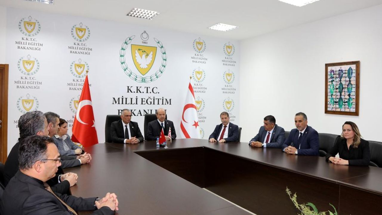 Cumhurbaşkanı Tatar, Milli Eğitim Bakanlığını ziyaret etti