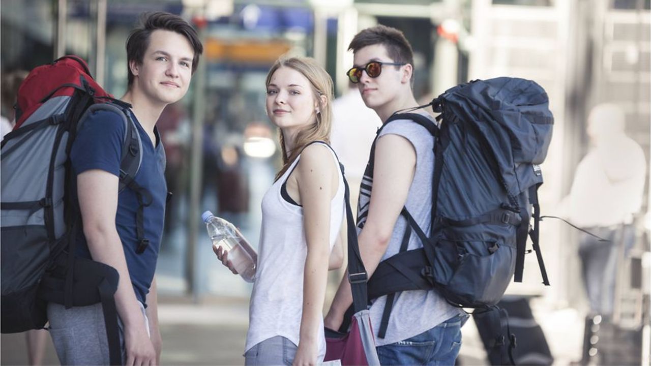 Ab'den Türkiye Dahil Birçok Ülkeden 18 Yaşındaki Gençlere Ücretsiz Tren Bileti