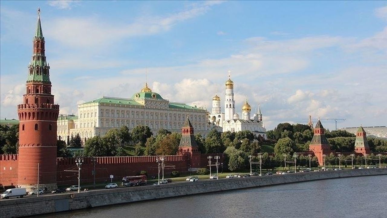 Kremlin: "Rusya'ya Karşı Yürütülen Hibrit Savaş Uzun Sürecek"