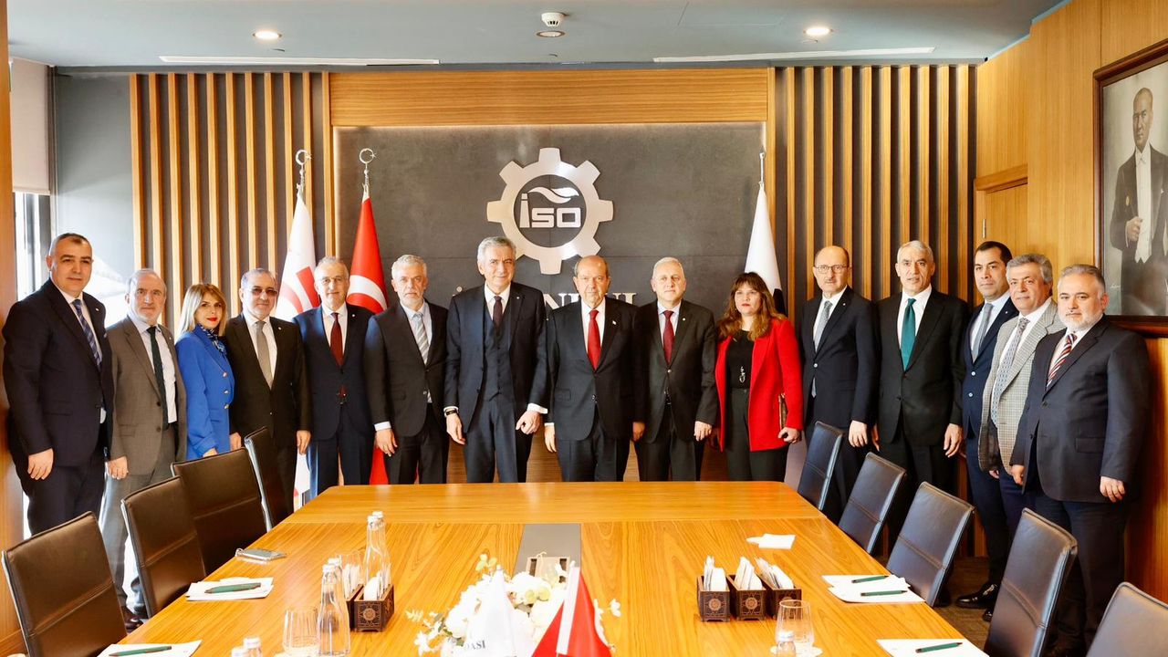 Cumhurbaşkanı Tatar, İstanbul Sanayi Odası yetkilileriyle bir araya geldi