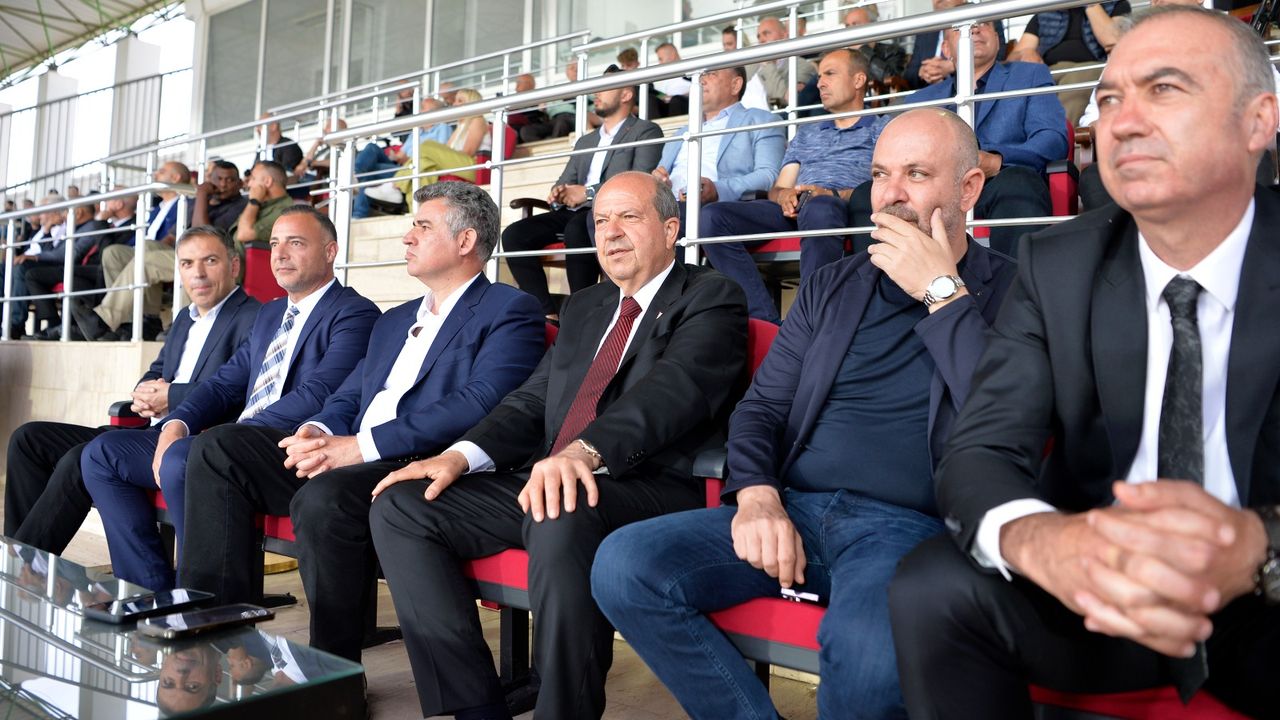 Cumhurbaşkanı Tatar kupa finalini iizledi