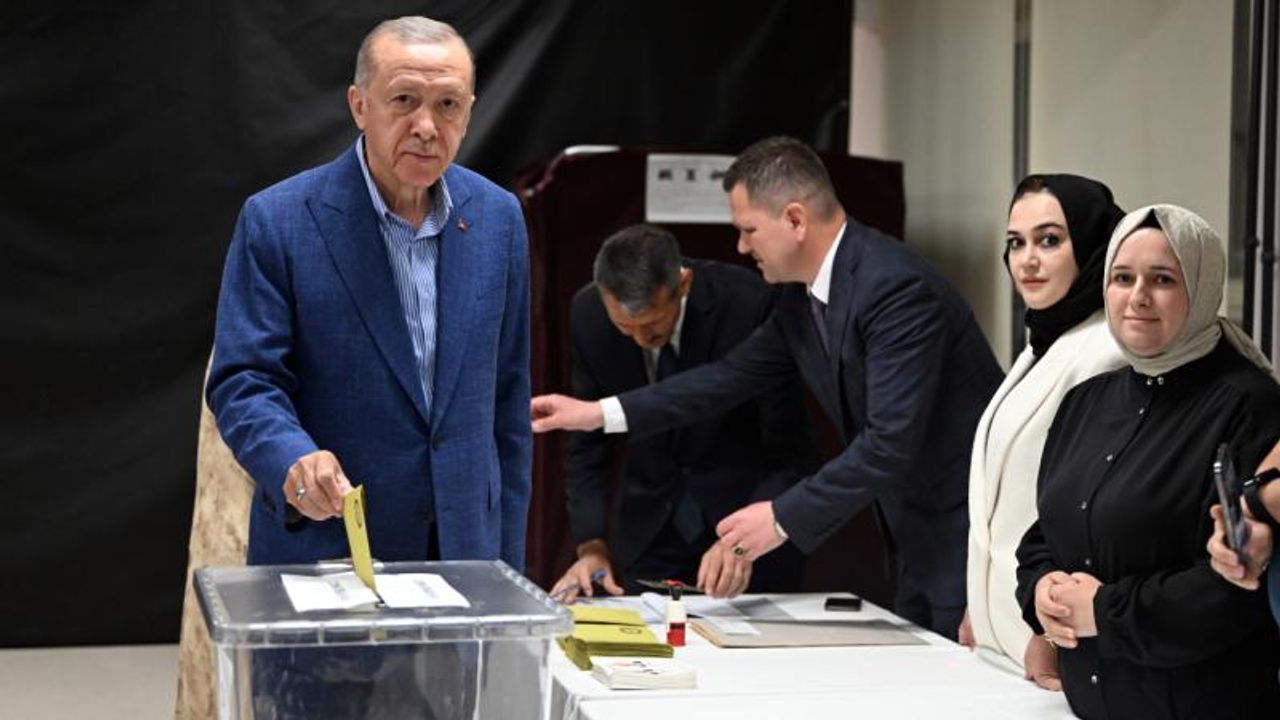 Türkiye Cumhurbaşkanı Erdoğan Oyunu İstanbul'da Kullandı