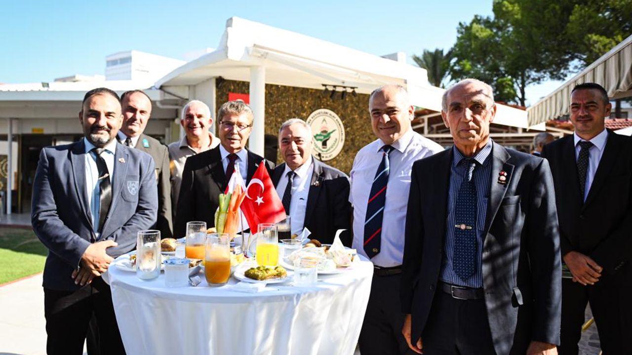 Başbakan, Ortaköy Gazinosu’ndaki tebrik kabulüne katıldı