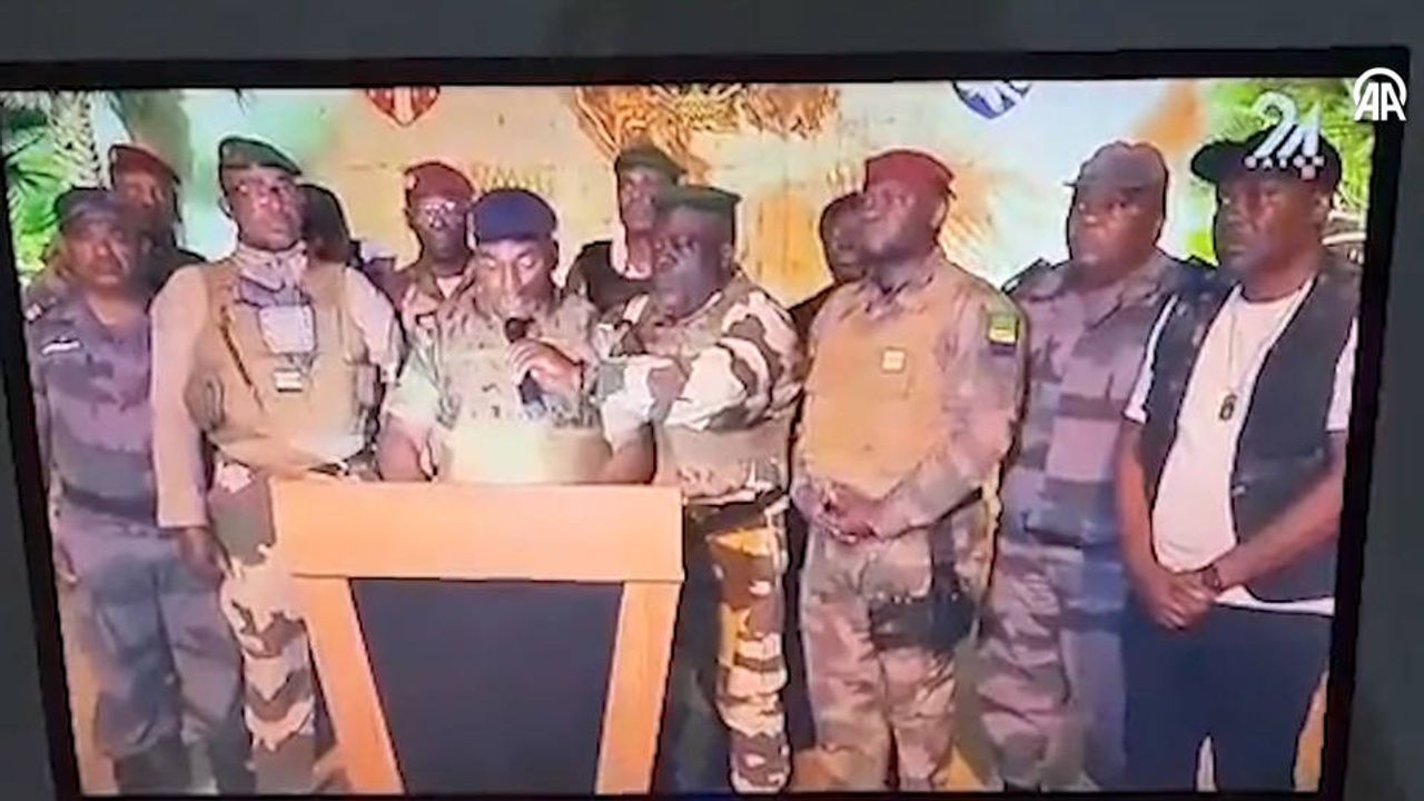 Gabon’da Askerler, Yönetimi Ele Geçirdiklerini Duyurdu