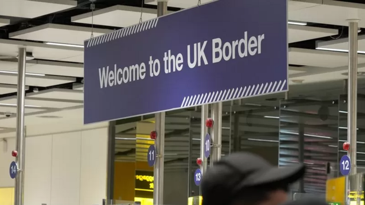 İngiltere'de 175 Bin Kişi Sığınma Talebinin Sonucunu Bekliyor