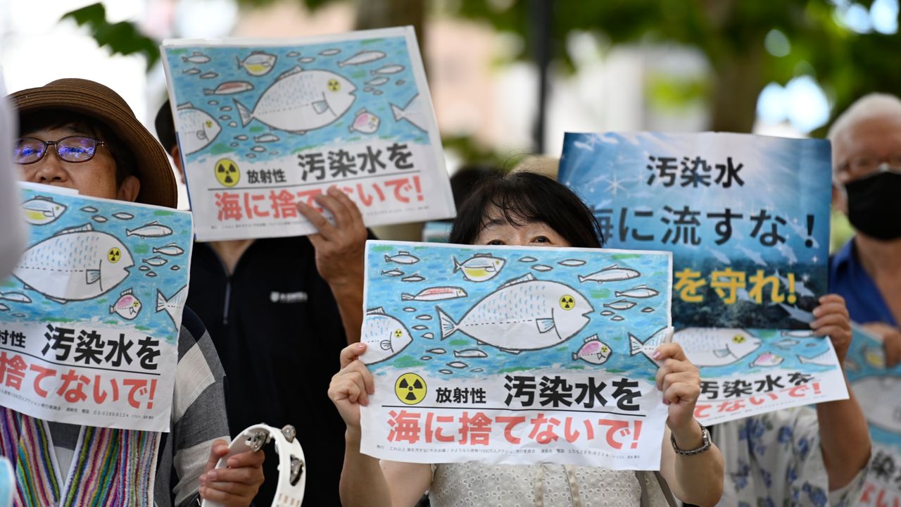 Japonya, Fukuşima'daki Radyoaktif Atık Suyu Okyanusa Boşaltmaya Başladı
