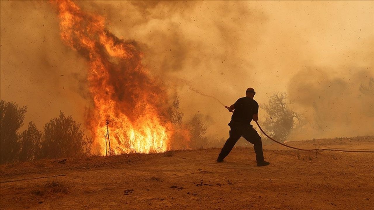Yunanistan’da Yangınlar 6’ncı Gününde De Devam Ediyor