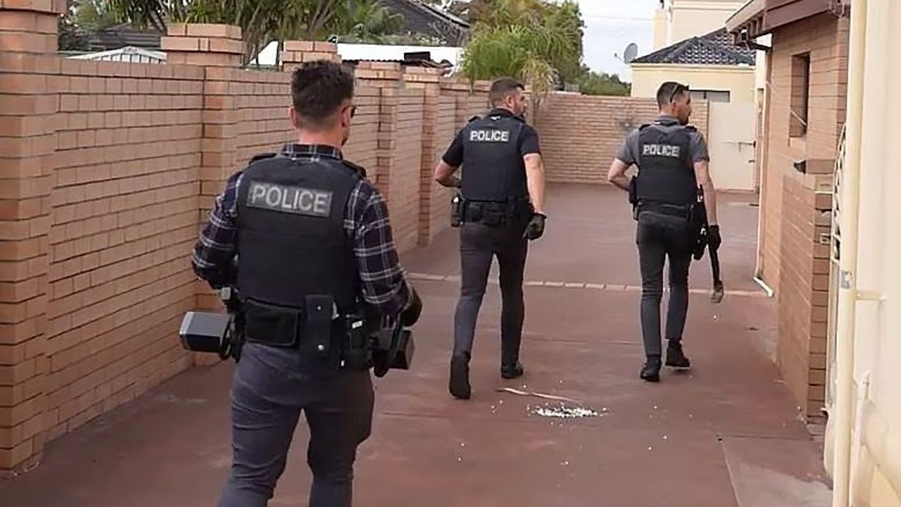 Avustralya'da Narkotik Operasyonlarında 990 Kişi Gözaltına Alındı