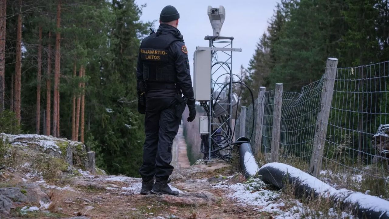 Finlandiya, Rusya Sınırındaki 3 Kilometrelik Çiti Kullanmaya Başladı