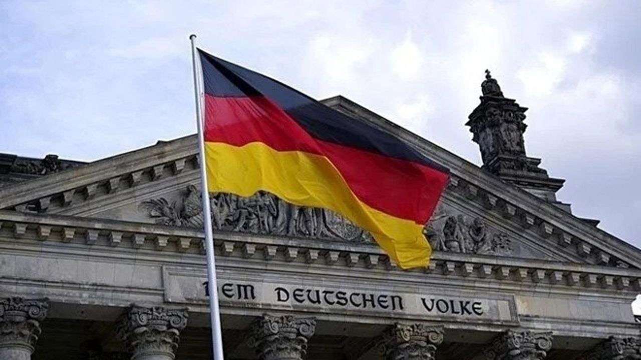 IFO: Almanya Ekonomisi Bu Yıl Yüzde 0,4 Küçülecek