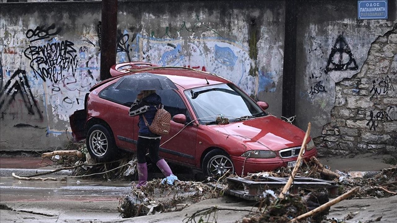 Yunanistan 100 Yılda En Fazla İki Kez Görülebilecek Şiddetli Yağışlara Sahne Oluyor