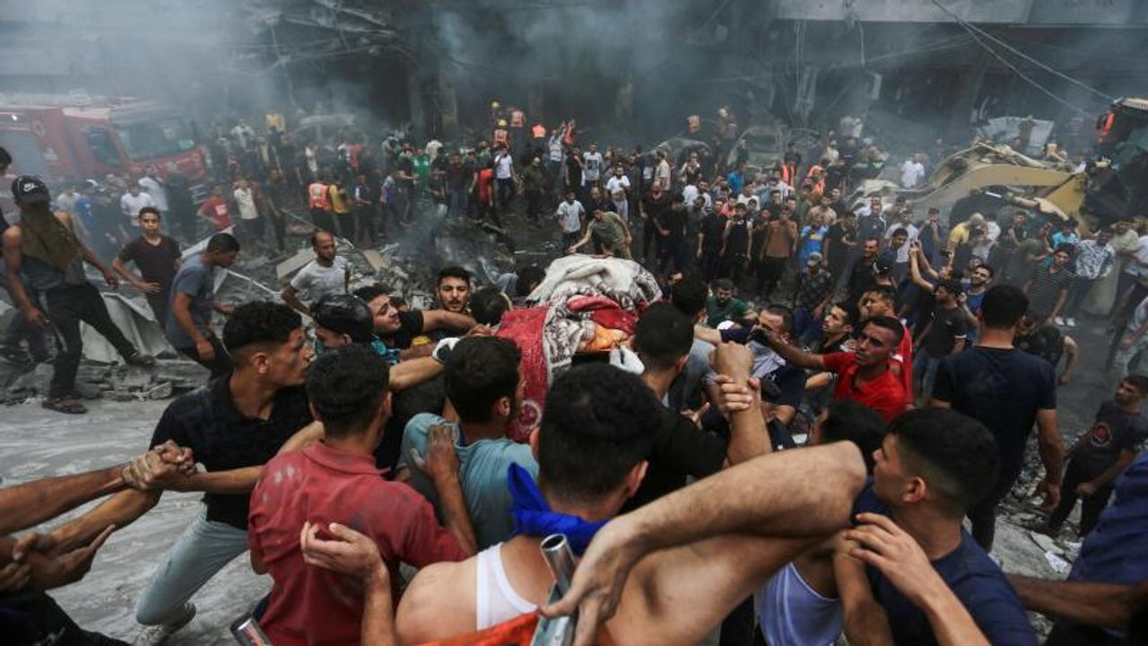 İsrail'in Saldırılarında Gazze'de Ölenlerin Sayısı 830'a Yükseldi