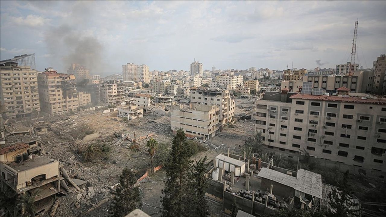 İsrail, Gazze'nin Kuzeyine Yoğun Hava Saldırısı Düzenliyor