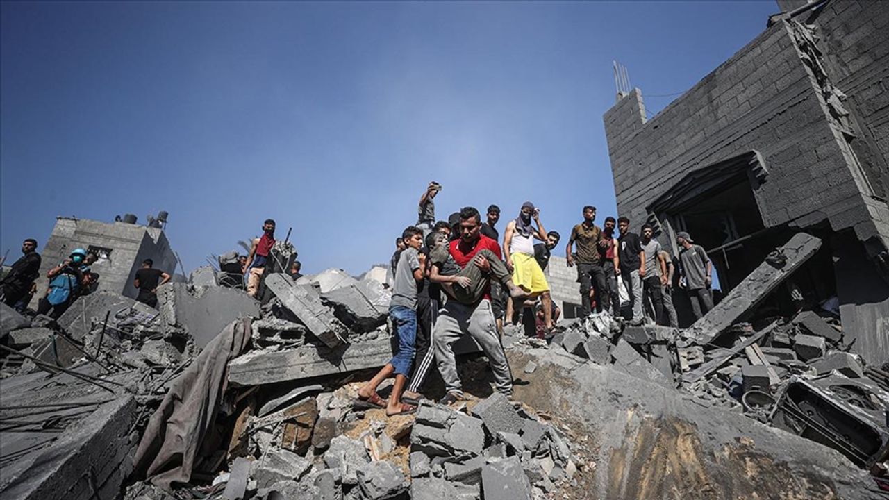 İsrail'in Gazze'ye Düzenlediği Saldırılarda Can Kaybı 7 Bin 28'e Yükseldi