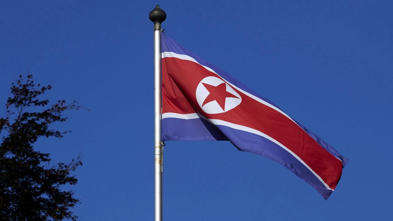 Kuzey Kore'nin Bazı Elçiliklerini "Kötüleşen Ekonomisi" Nedeniyle Kapattığı İddia Edildi