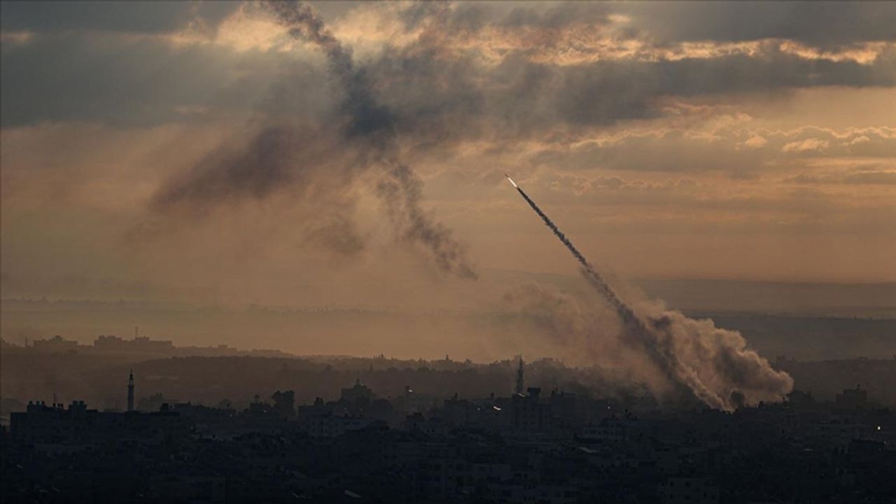 Lübnan'dan İsrail'e Düzenlenen Roket Saldırısını Hamas Üstlendi