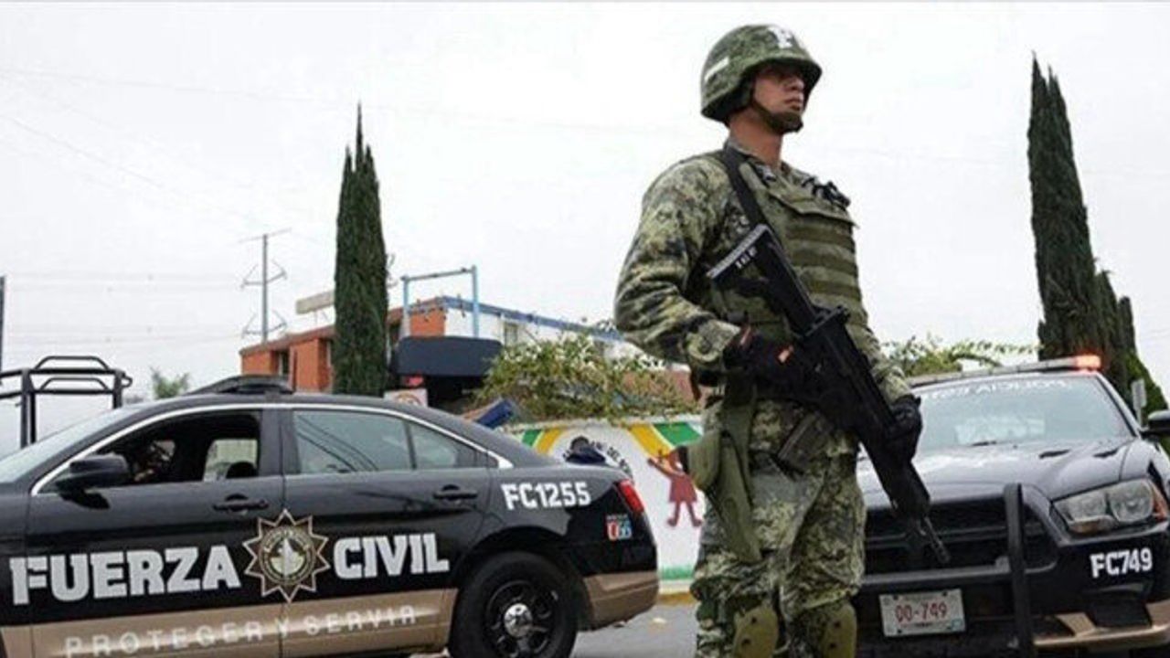 Meksika'daki İki Silahlı Saldırıda 11'i Polis, 16 Kişi Hayatını Kaybetti