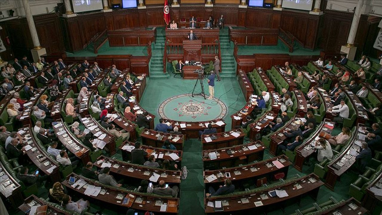 Tunus Meclisi, İsrail İle Normalleşmeyi Suç Sayan Yasa Tasarısı İçin Olağanüstü Toplandı