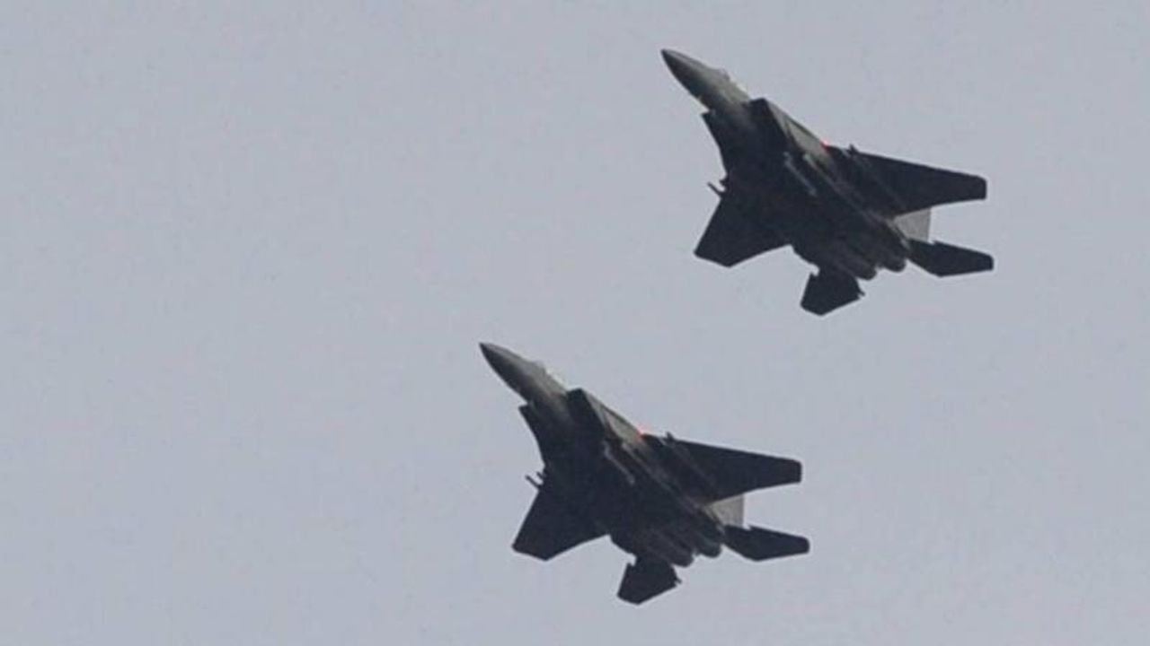 Çin Savaş Uçaklarından Kanada'nın Keşif Uçaklarına "müdahale"
