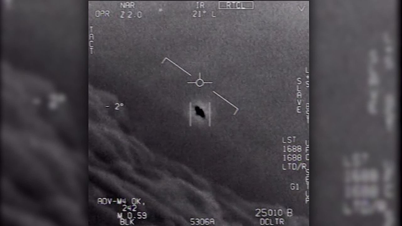 Üst Düzey Pentagon Yetkilisi, Her Ay Yüzlerce UFO İhbarı Aldıklarını Belirtti
