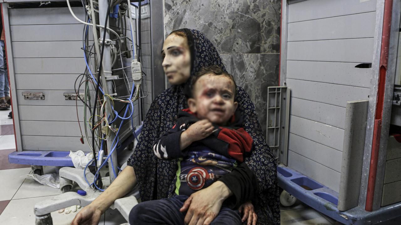 Gazze'de Yakıt Krizi Nedeniyle Bir Hastanenin Daha Elektrik Jeneratörleri Durdu