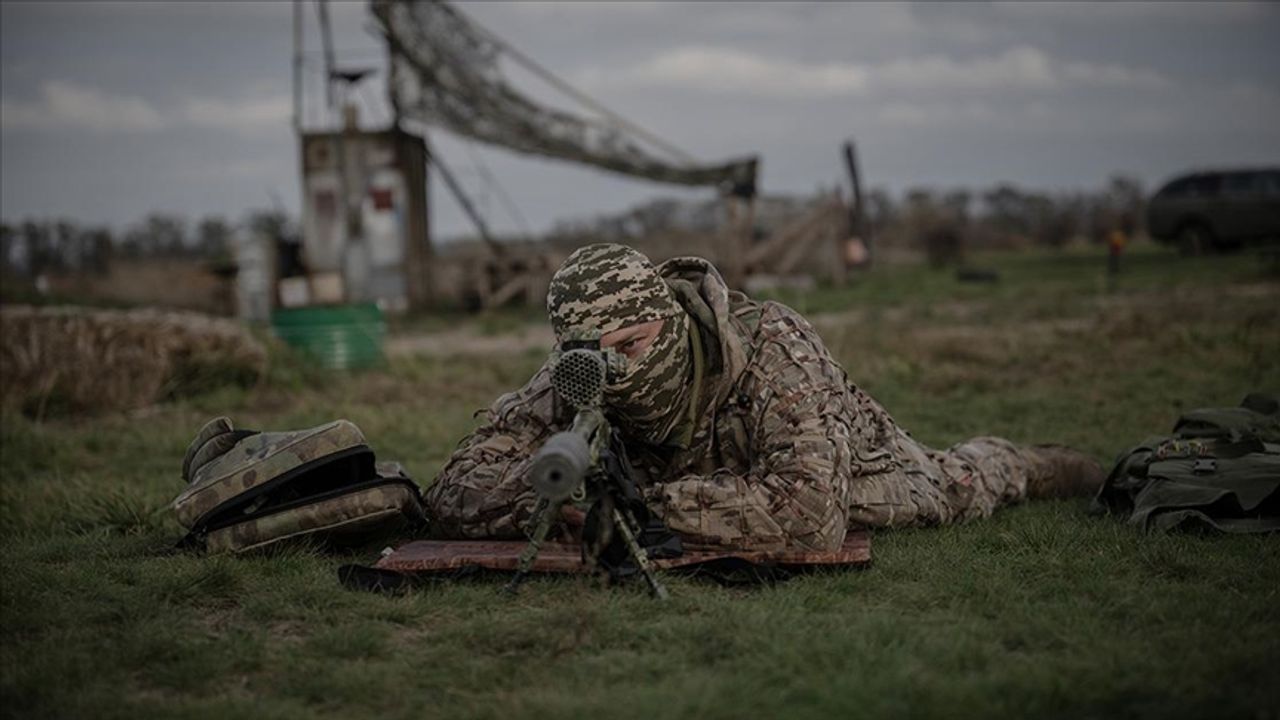 Ukrayna'da 20 Bin Erkek Askere Alınmamak İçin Ülkeden Kaçtı