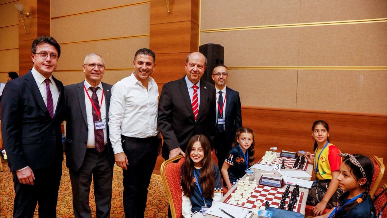 Cumhurbaşkanı Ersin Tatar, Satranç Turnuvasının Açılışına Katıldı