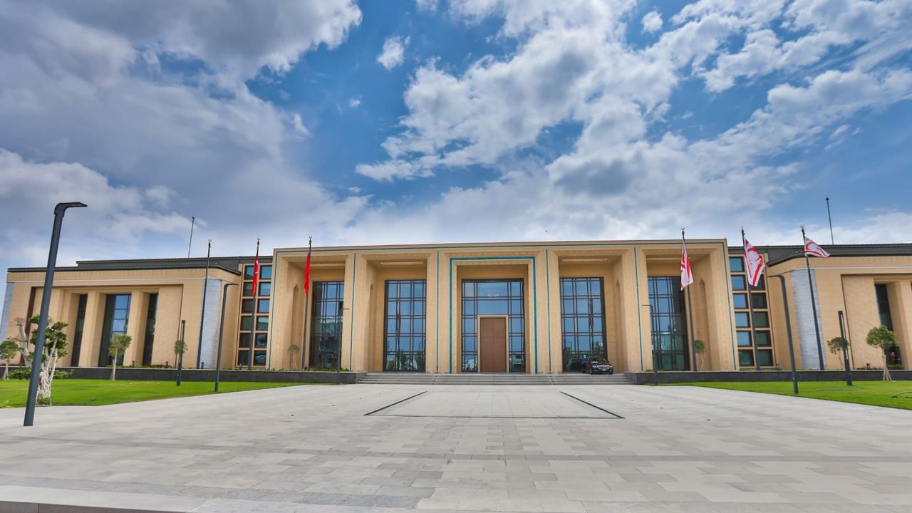 Cumhurbaşkanlığından, AB'nin kayıp anıtı kararıyla ilgili açıklama: İnsani konuyu siyasete alet etmeyin