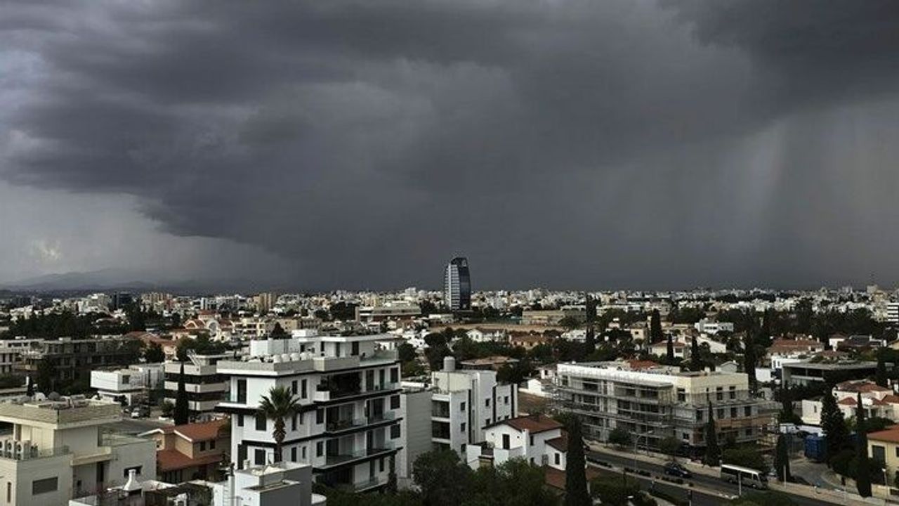 Rum Meteoroloji Dairesi sarı uyarı yayımladı: Sağanak ve dolu bekleniyor