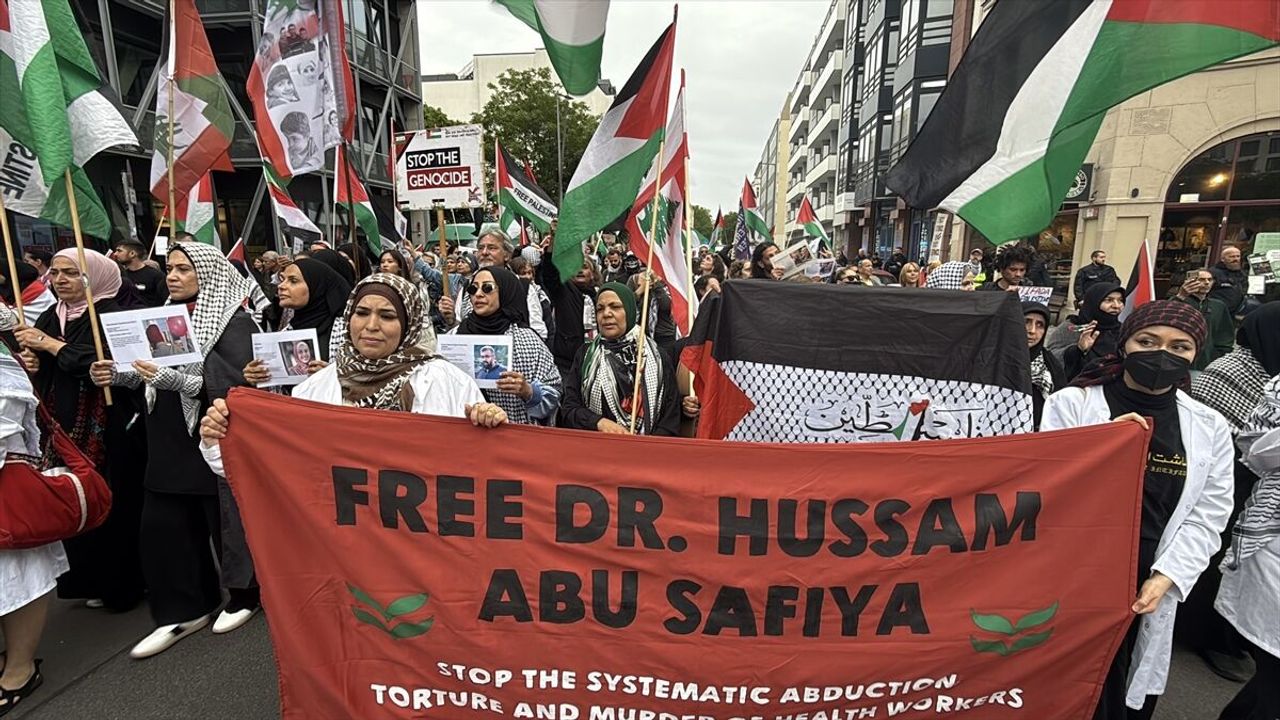 Berlin'de Filistin’e destek gösterisi yapıldı