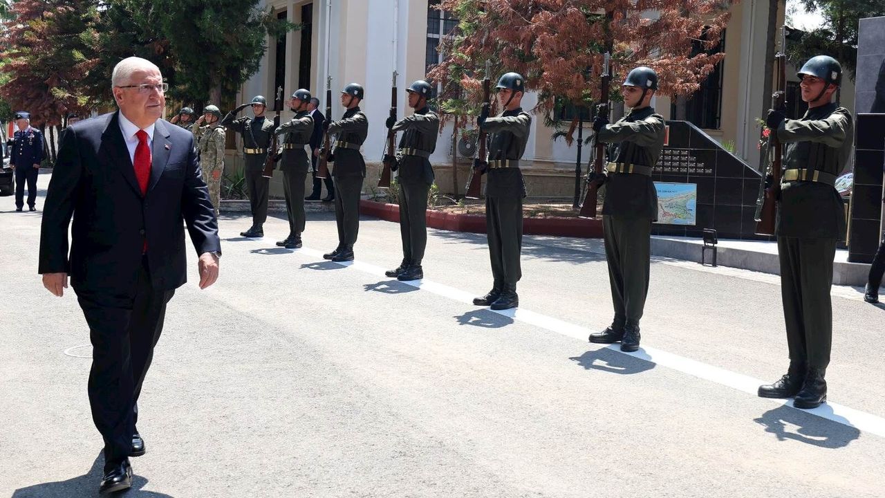 TC Milli Savunma Bakanı Güler, KKTC'deki 28. Mekanize Piyade Tümen Komutanlığını ziyaret etti