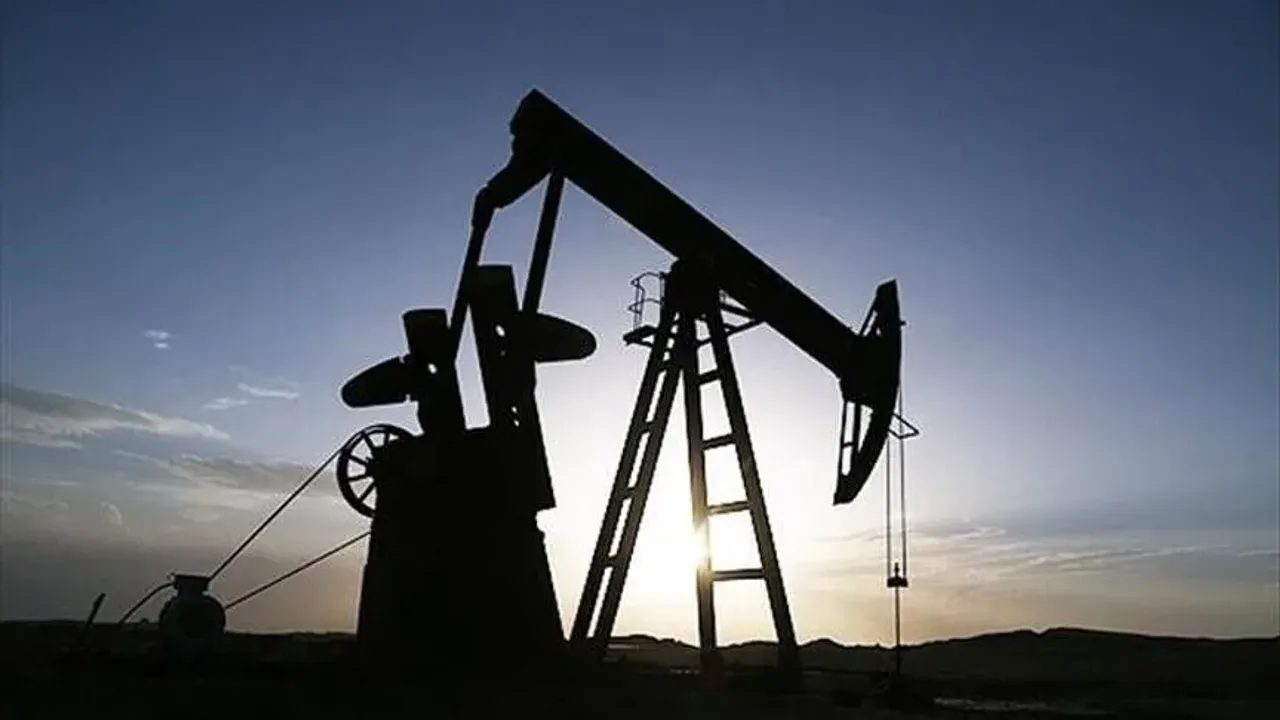 ABD'de yaklaşan seçimler petrol fiyatlarında sert yükseliş beklentisini sınırlıyor