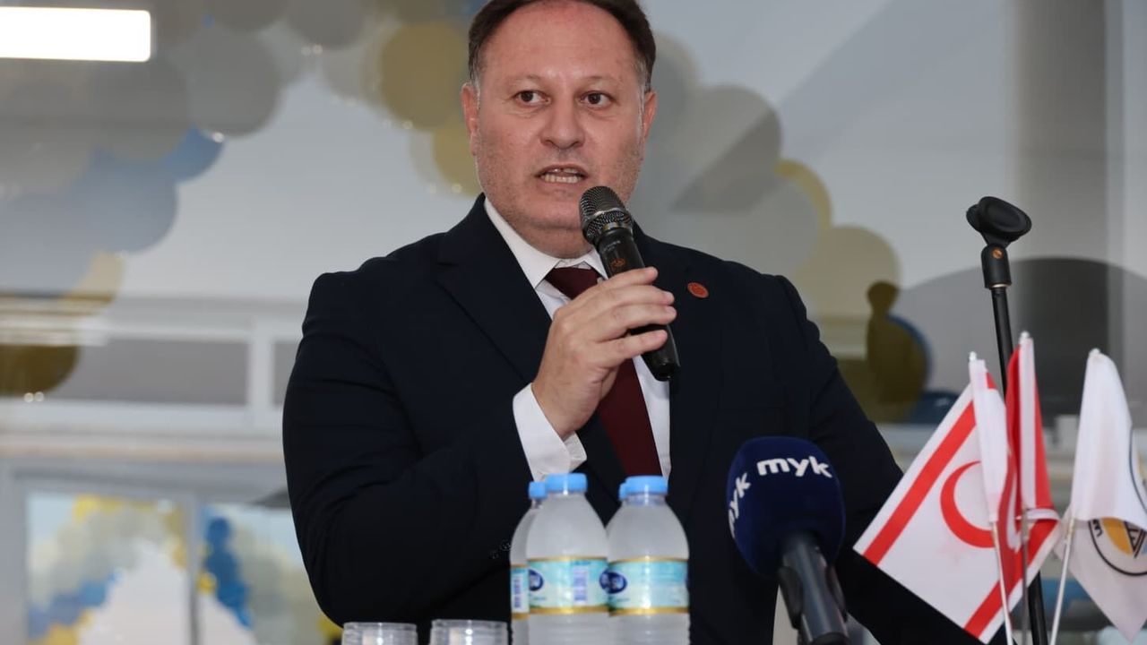 Öztürkler, Alemdağ Spor Salonu’nun açılış törenine katıldı