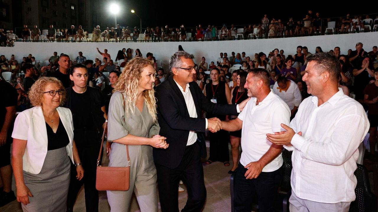 Erhürman, Yeniboğaziçi ve Serdarlı’daki festivallere katıldı
