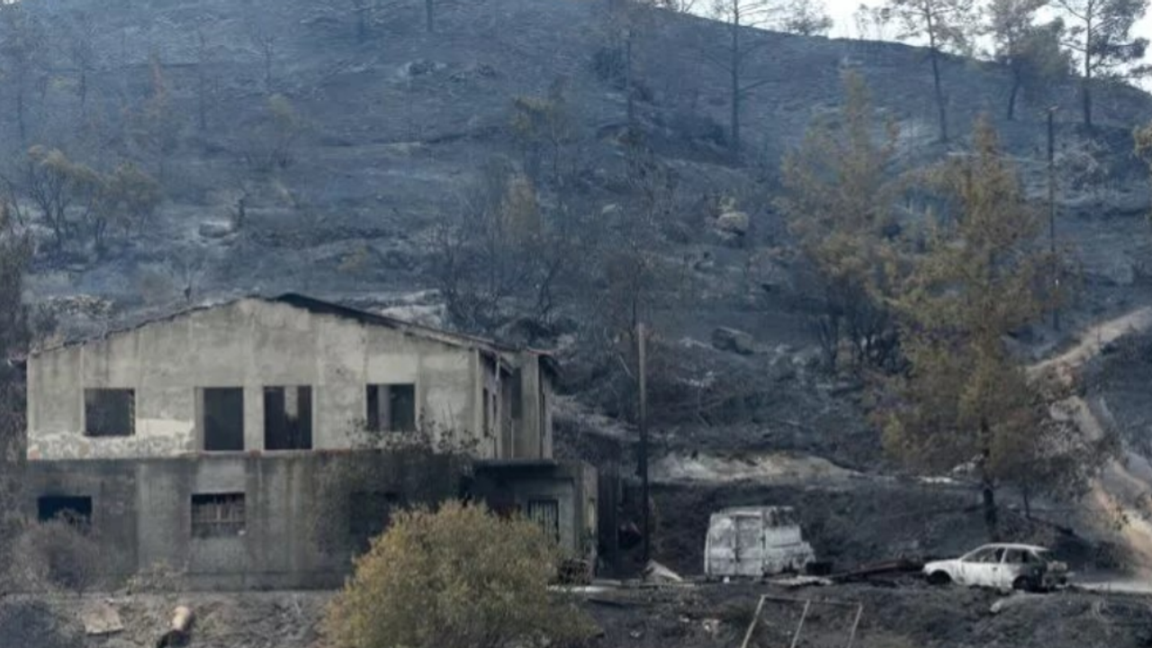 Limasol'daki yangını çıkarmakla suçlanan kişinin 3 yıl hapis yattıktan sonra masum olduğu ortaya çıktı