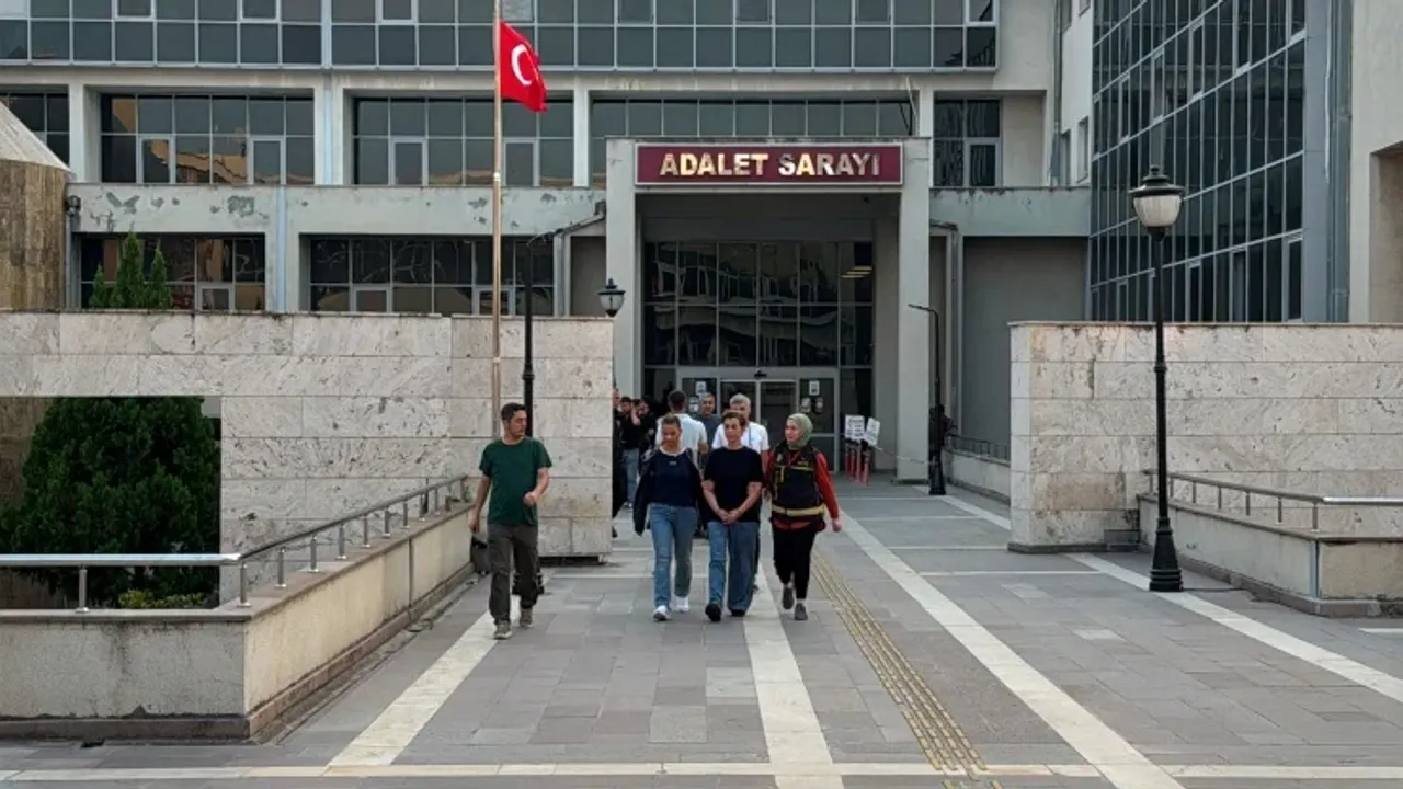 Okul saldırganı Mersinli'nin tahliye edilen annesi yeniden tutuklandı