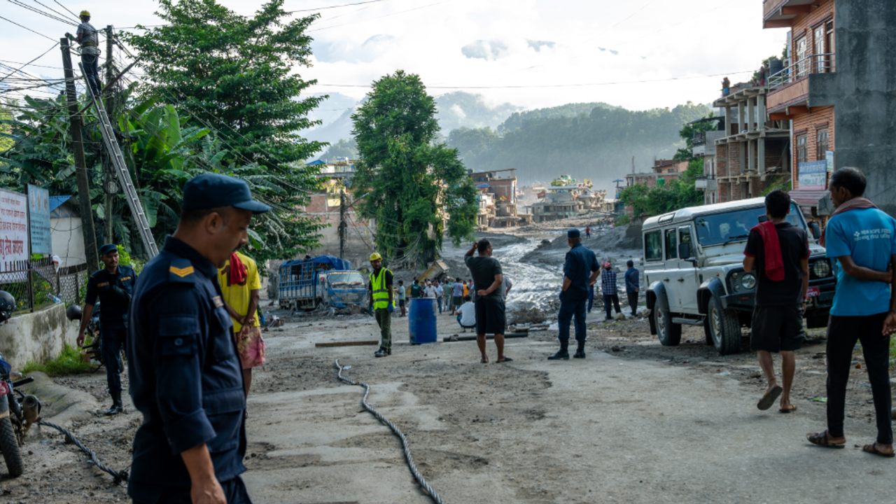 Nepal’deki sel felaketi: Ölenlerin sayısı bini, kayıp sayısı üç bini aştı