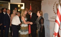 Cumhurbaşkanı Tatar ve Eşi Sibel Tatar, 20 Temmuz Barış ve Özgürlük Bayramı resepsiyonu verdi