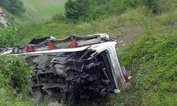 Meksika'da Otobüsün Uçuruma Yuvarlanması Sonucu 25 Kişi Öldü