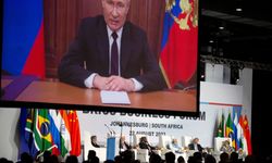 Putin, batılı ülkeleri Ukrayna'daki savaşı başlatmakla suçladı