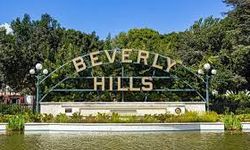 ABD’de Beverly Hills’teki Lüks Otelde Konaklayan Çiftin Yaklaşık 1,8 Milyon Dolarlık Eşyası Çalındı
