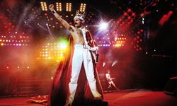 Freddie Mercury'nin Kişisel Eşyalarından Oluşan Koleksiyonu Müzayede Öncesi Londra’da Sergileniyor